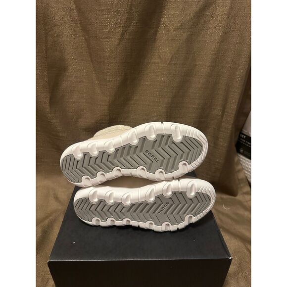 New Sorel Women's Explorer Next Joan Cozy Winter Boot Size 7 Small Glue Stain - Picture 10 of 11